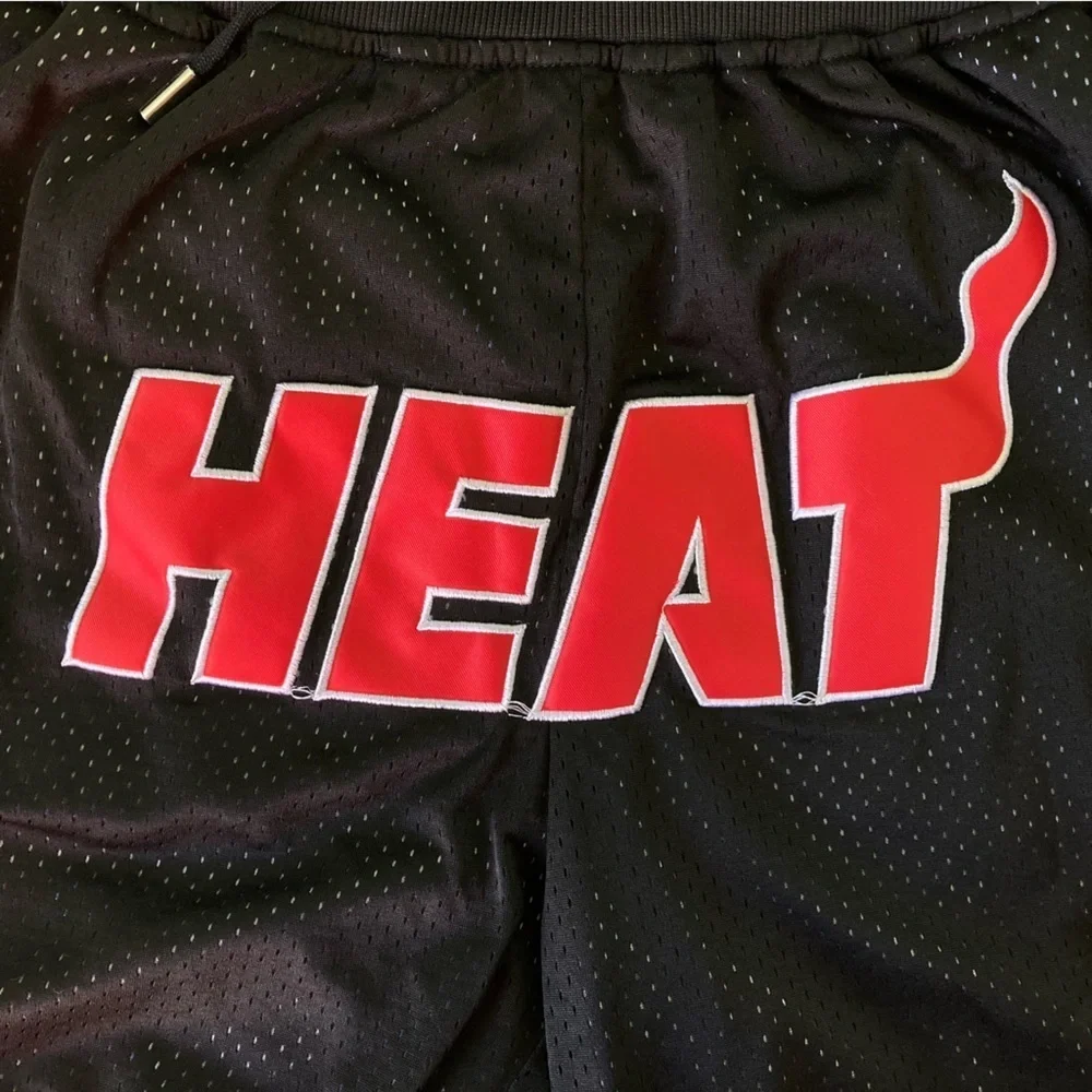 Just Don‎ 1996-97 Miami Heat Basketball Shorts (Size L)